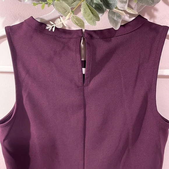 Banana Republic Sleeveless Peplum Keyhole Back Detail Plum Top XS Petite - Picture 5 of 15